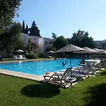 Muskebi 3*