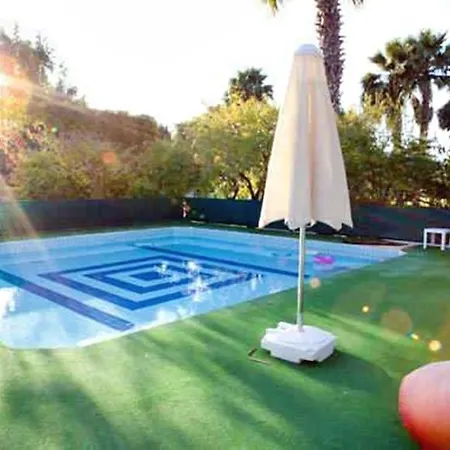 Muskebi Apart Otel 2*