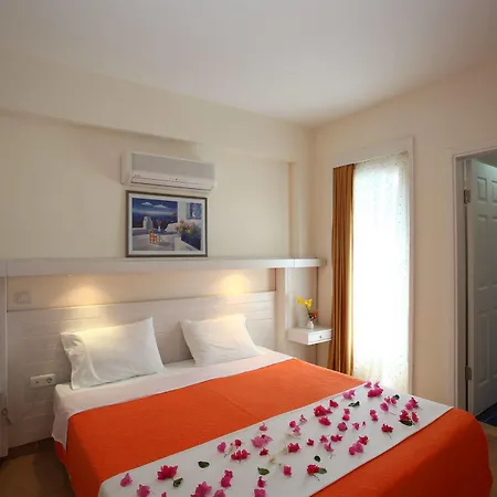 Apart Otel Muskebi Ortakent