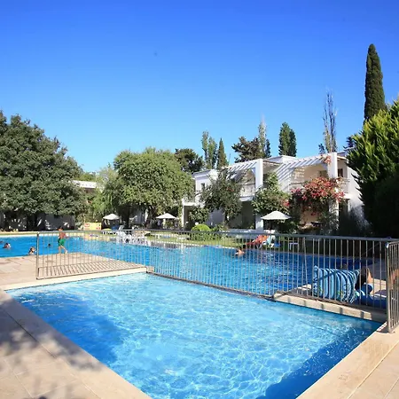 Muskebi Apart Otel 2*