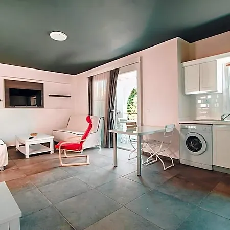 Muskebi Aparthotel 3*